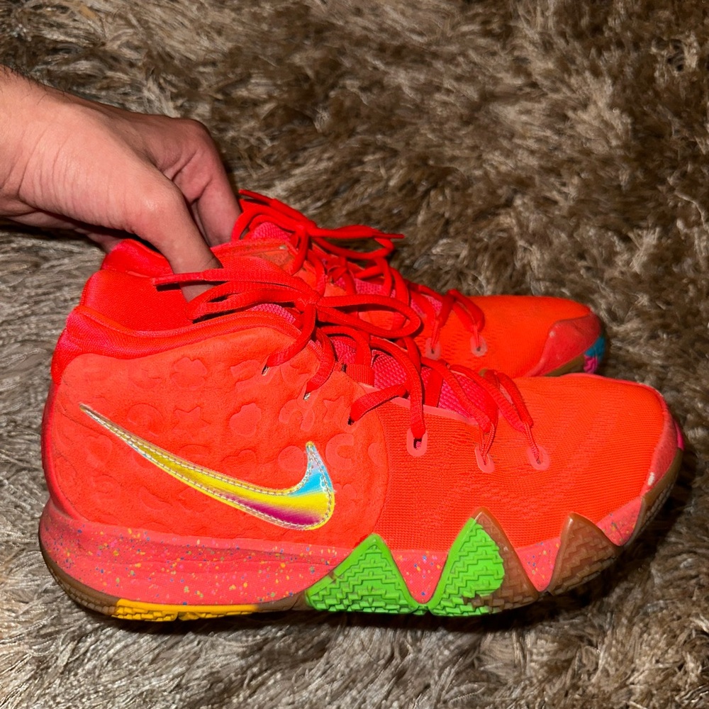 Lucky Charm Kyrie 4